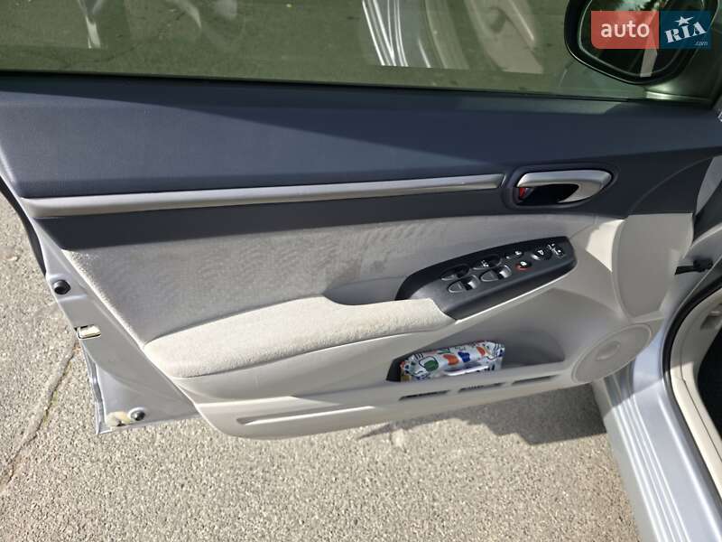 Седан Honda Civic 2006 в Измаиле фото 16 Седан Honda Civic 2006 в Измаиле