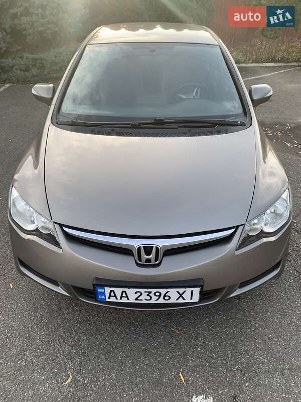 Седан Honda Civic 2007 в Киеве