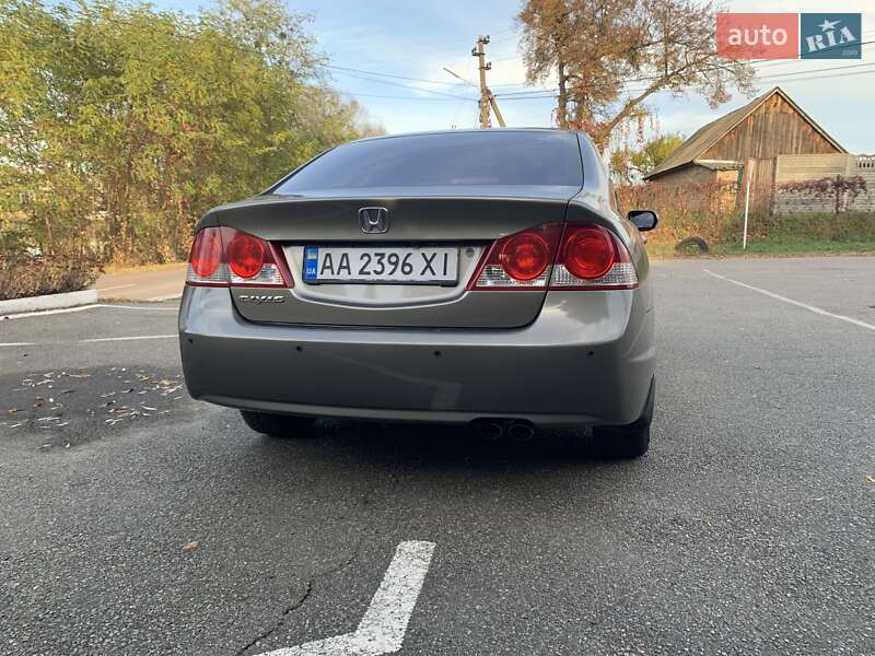 Седан Honda Civic 2007 в Киеве