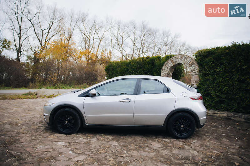 Хэтчбек Honda Civic 2010 в Бучаче