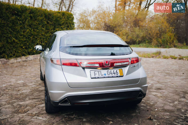 Хэтчбек Honda Civic 2010 в Бучаче