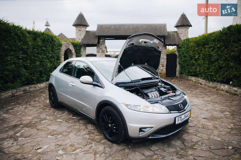 Хэтчбек Honda Civic 2010 в Бучаче