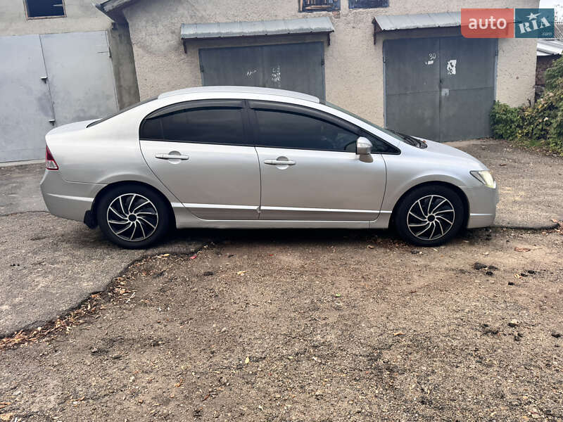 Седан Honda Civic 2007 в Могилев-Подольске