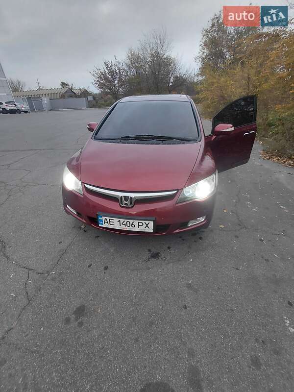 Седан Honda Civic 2008 в Днепре
