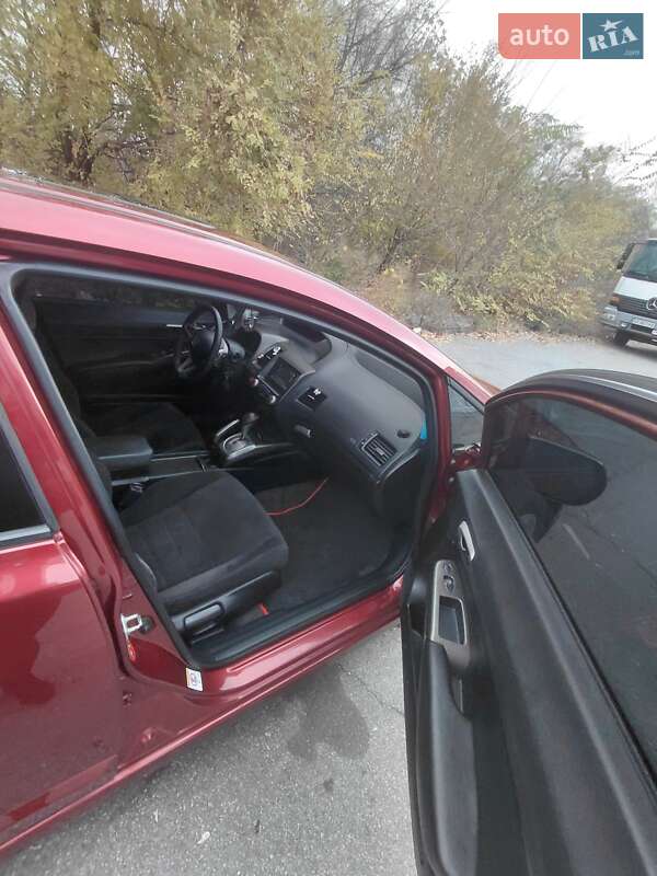 Седан Honda Civic 2008 в Днепре