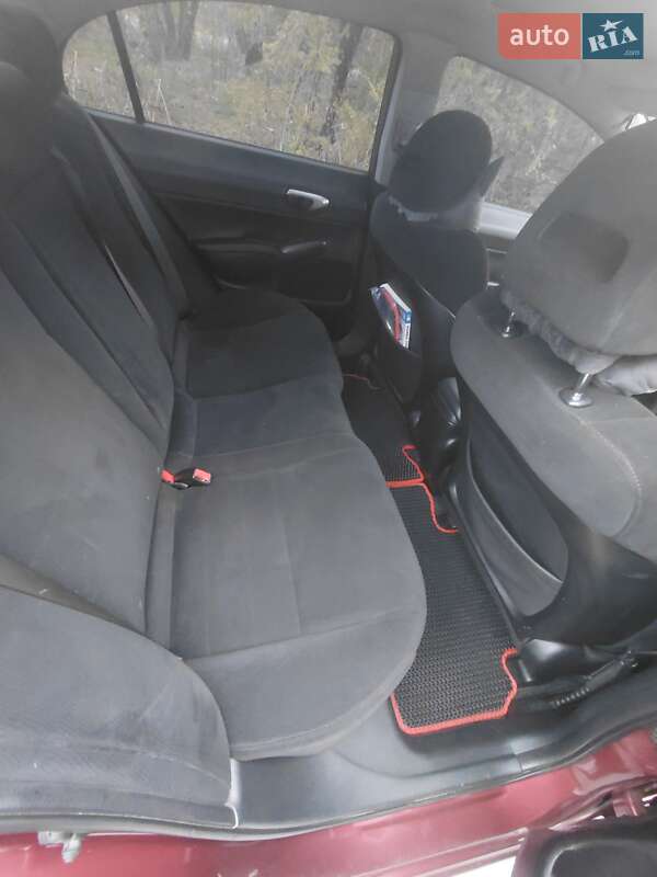 Седан Honda Civic 2008 в Днепре