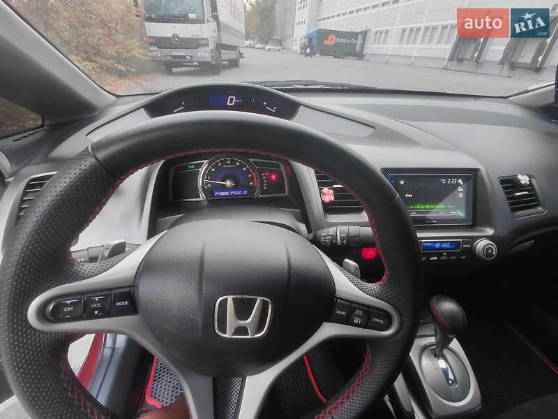Седан Honda Civic 2008 в Днепре