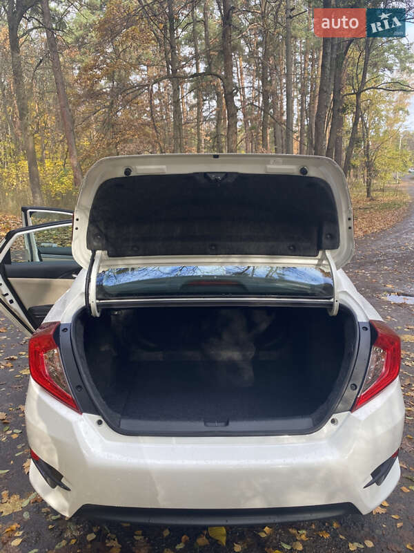 Седан Honda Civic 2018 в Киеве фото 16 Седан Honda Civic 2018 в Киеве