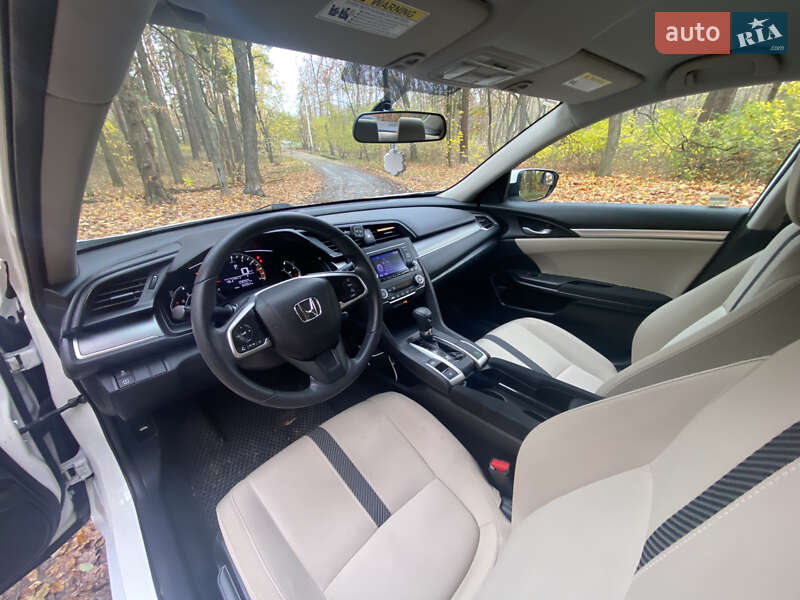 Седан Honda Civic 2018 в Киеве фото 13 Седан Honda Civic 2018 в Киеве