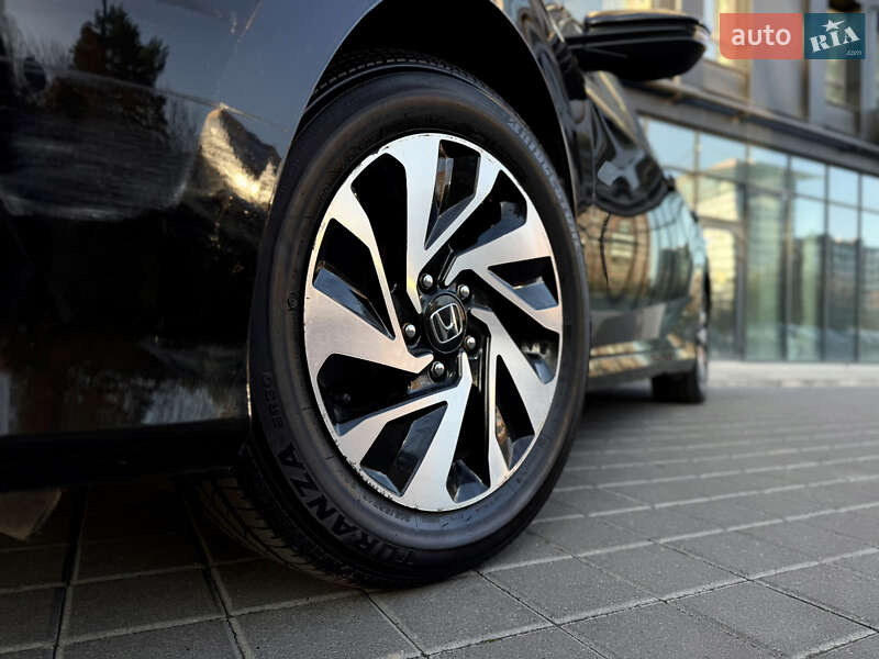 Седан Honda Civic 2018 в Львове фото 4 Седан Honda Civic 2018 в Львове