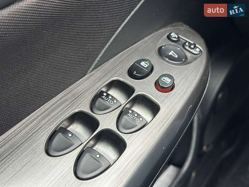 Хэтчбек Honda Civic 2010 в Киеве фото 24 Хэтчбек Honda Civic 2010 в Киеве