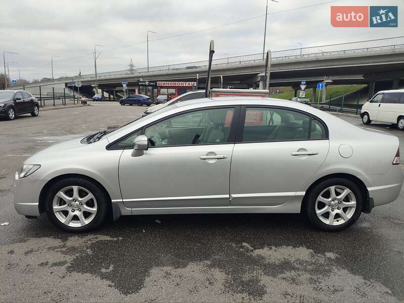 Седан Honda Civic 2008 в Киеве фото 3 Седан Honda Civic 2008 в Киеве