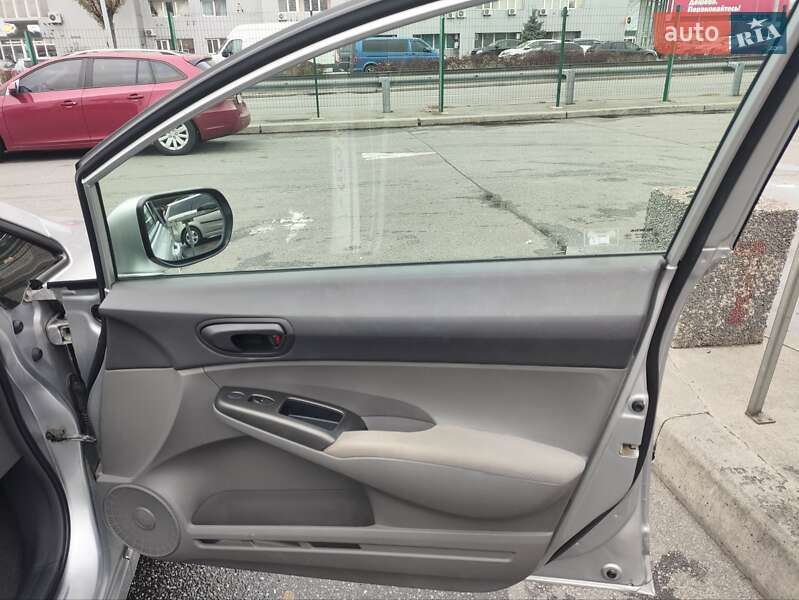 Седан Honda Civic 2008 в Киеве фото 17 Седан Honda Civic 2008 в Киеве