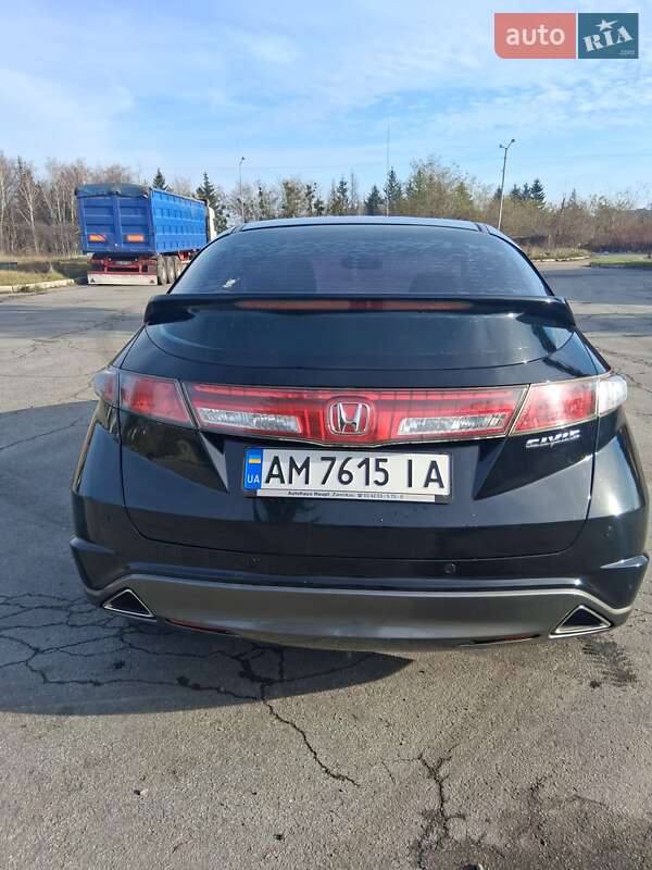 Хэтчбек Honda Civic 2010 в Житомире фото 5 Хэтчбек Honda Civic 2010 в Житомире