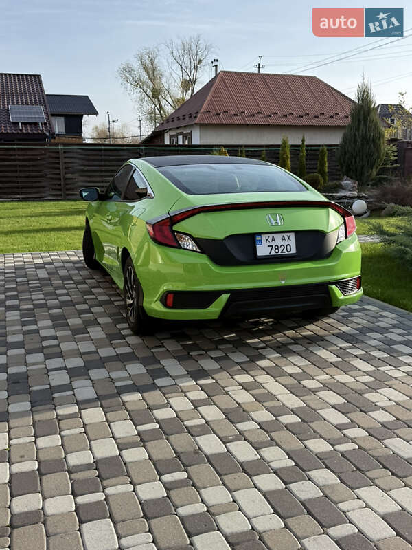 Купе Honda Civic 2016 в Киеве фото 7 Купе Honda Civic 2016 в Киеве