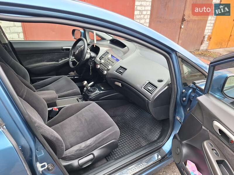 Седан Honda Civic 2007 в Кривому Розі