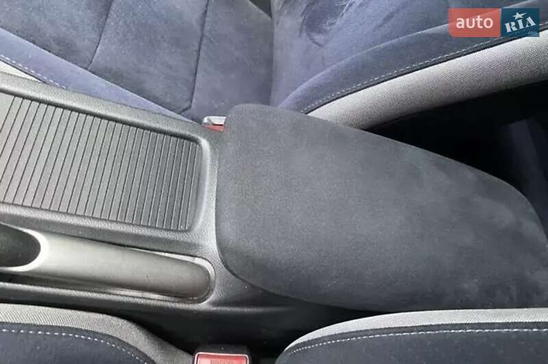 Хэтчбек Honda Civic 2008 в Могилев-Подольске фото 19 Хэтчбек Honda Civic 2008 в Могилев-Подольске