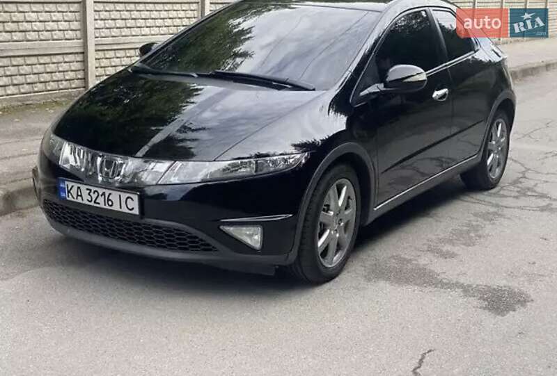 Хэтчбек Honda Civic 2008 в Могилев-Подольске фото Хэтчбек Honda Civic 2008 в Могилев-Подольске