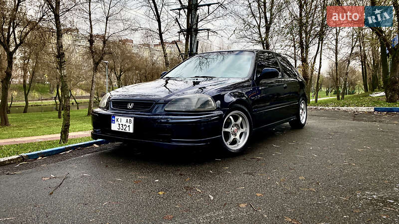 Хэтчбек Honda Civic 1996 в Киеве
