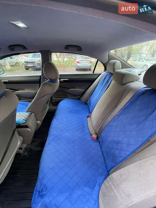 Седан Honda Civic 2007 в Черновцах