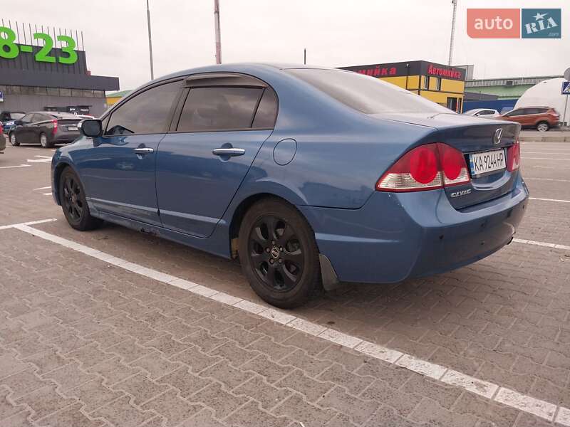 Седан Honda Civic 2007 в Киеве