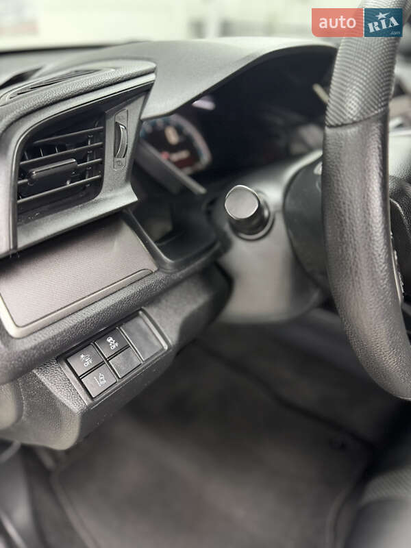 Хэтчбек Honda Civic 2018 в Львове