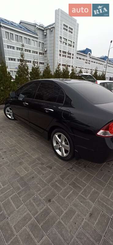 Седан Honda Civic 2007 в Дніпрі