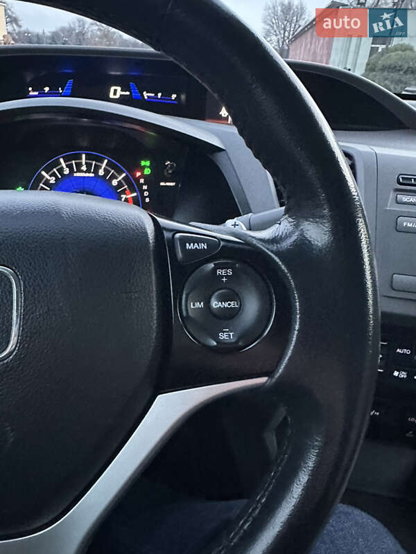 Седан Honda Civic 2012 в Днепре