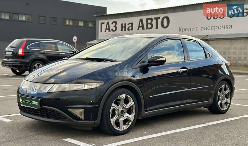 Хэтчбек Honda Civic 2008 в Киеве