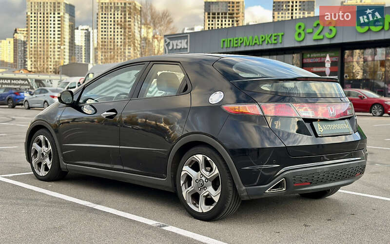 Хэтчбек Honda Civic 2008 в Киеве