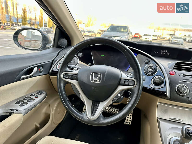 Хэтчбек Honda Civic 2008 в Киеве