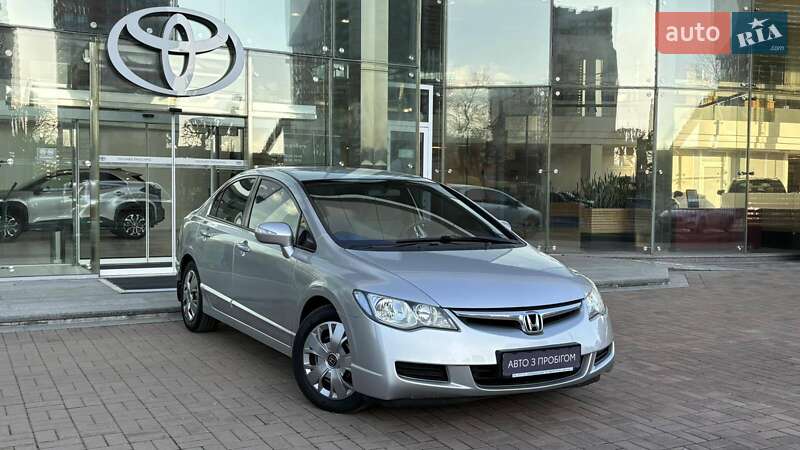 Седан Honda Civic 2008 в Киеве