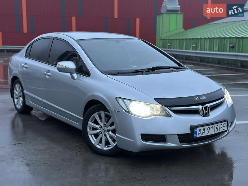Седан Honda Civic 2008 в Киеве