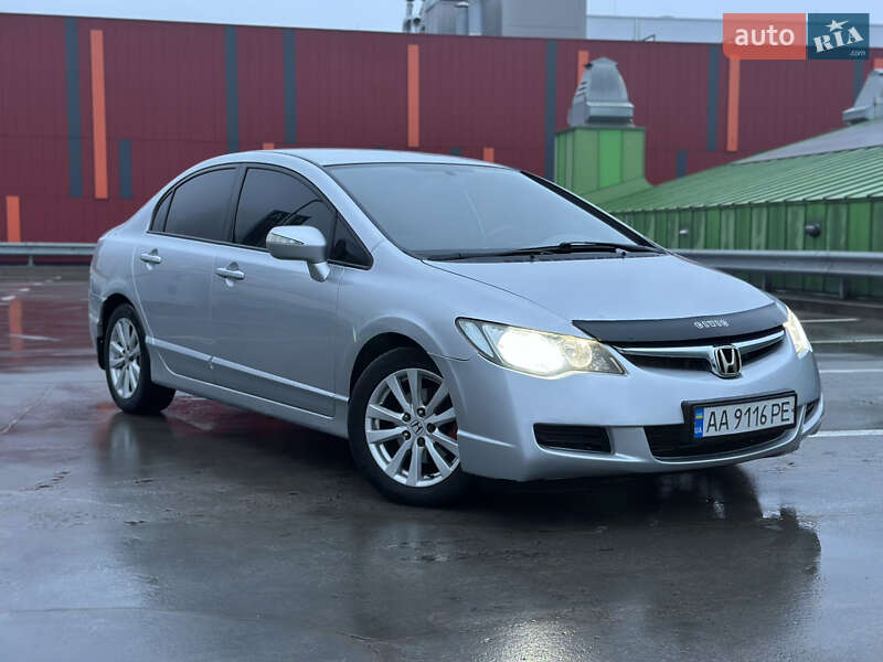 Седан Honda Civic 2008 в Киеве