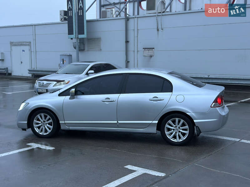 Седан Honda Civic 2008 в Киеве