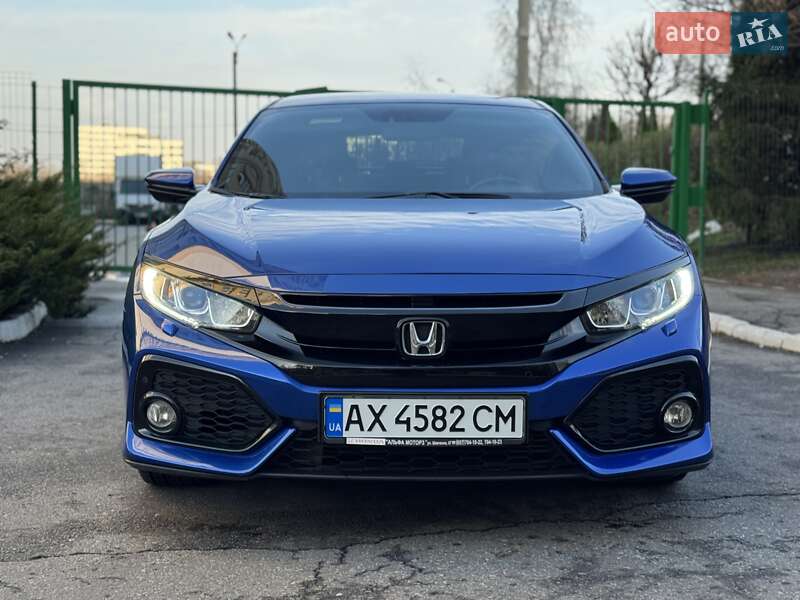 Хэтчбек Honda Civic 2018 в Харькове