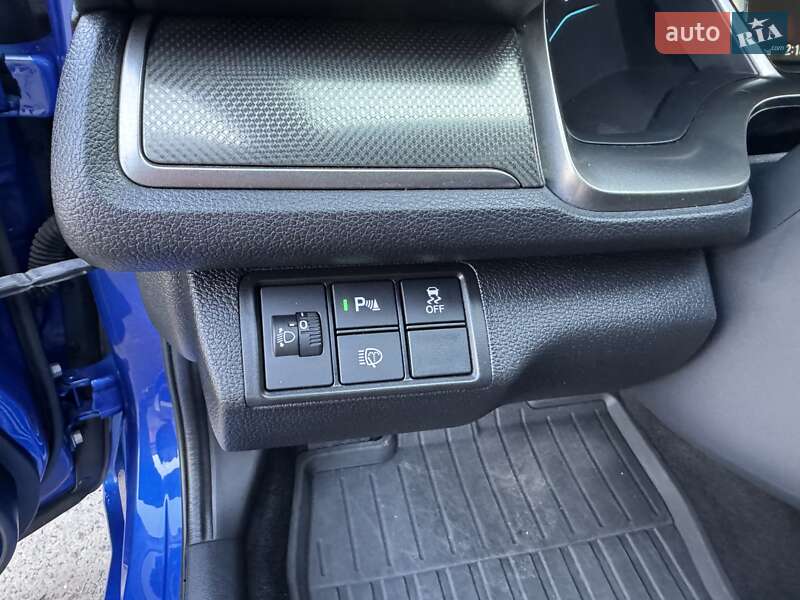 Хэтчбек Honda Civic 2018 в Харькове