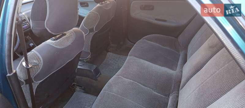 Седан Honda Civic 1994 в Корце