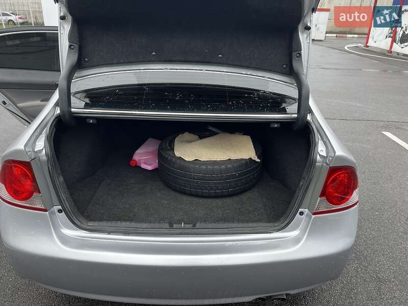 Седан Honda Civic 2008 в Виннице