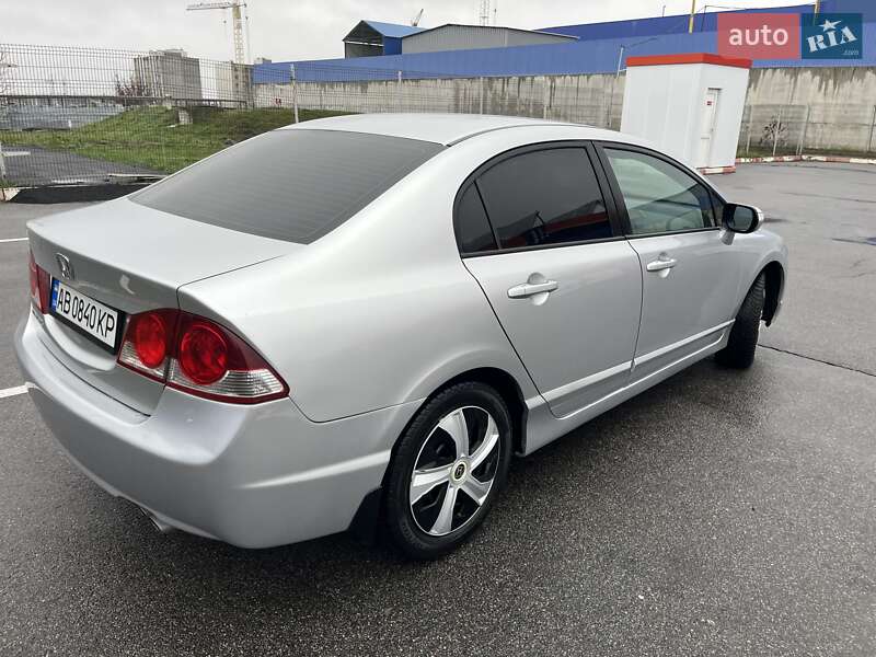 Седан Honda Civic 2008 в Виннице