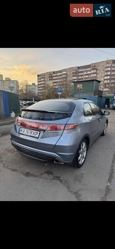Хэтчбек Honda Civic 2007 в Киеве