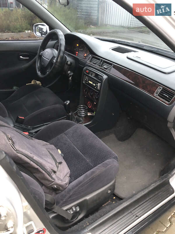 Лифтбек Honda Civic 2000 в Киеве