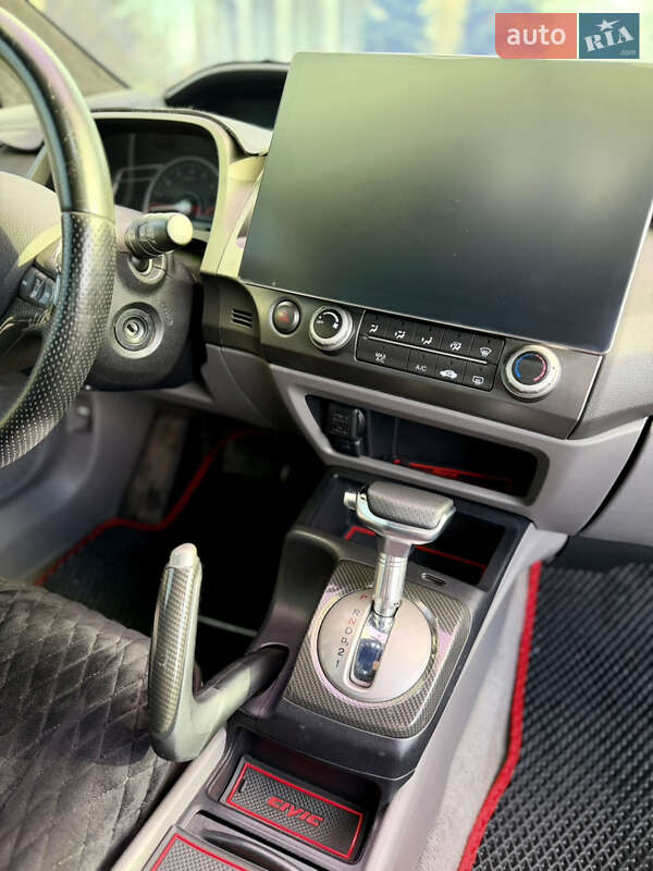 Купе Honda Civic 2007 в Днепре