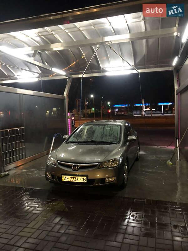 Седан Honda Civic 2008 в Днепре