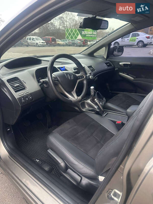 Седан Honda Civic 2007 в Дніпрі