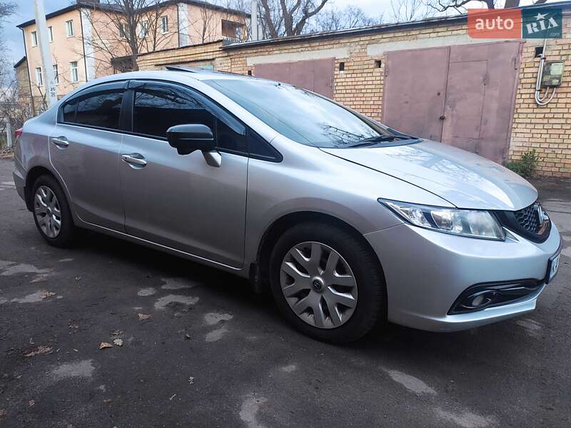 Седан Honda Civic 2014 в Киеве фото 4 Седан Honda Civic 2014 в Киеве