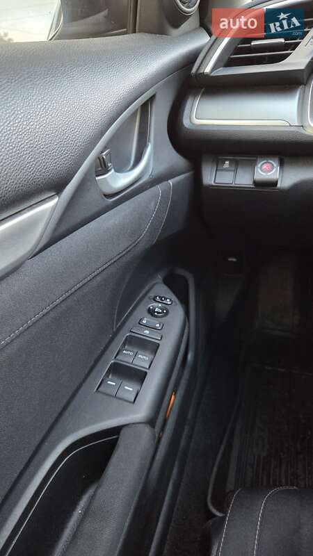 Седан Honda Civic 2017 в Чернігові