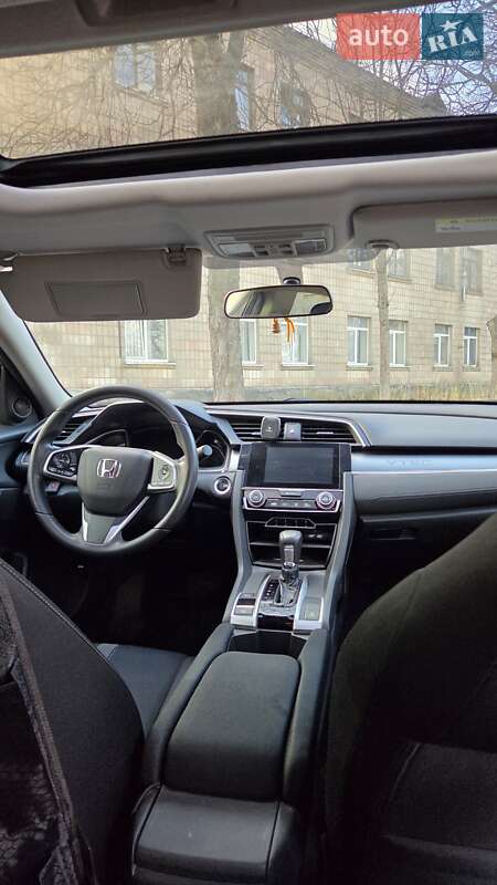 Седан Honda Civic 2017 в Чернігові
