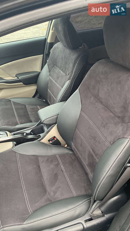 Седан Honda Civic 2014 в Дніпрі