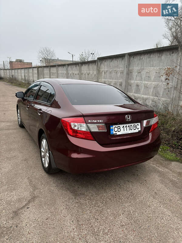 Седан Honda Civic 2012 в Чернігові